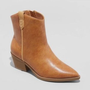 Universal Thread Tan Ankle Boots